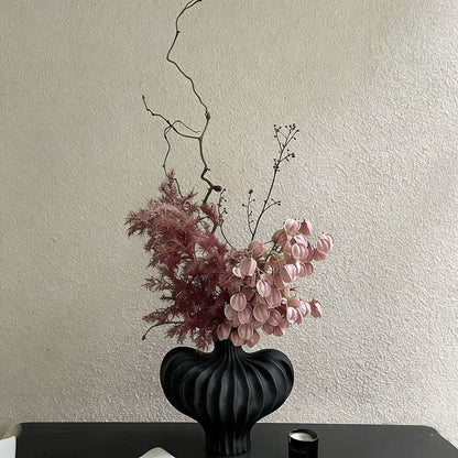 Elegante dekorative Blumenarrangement