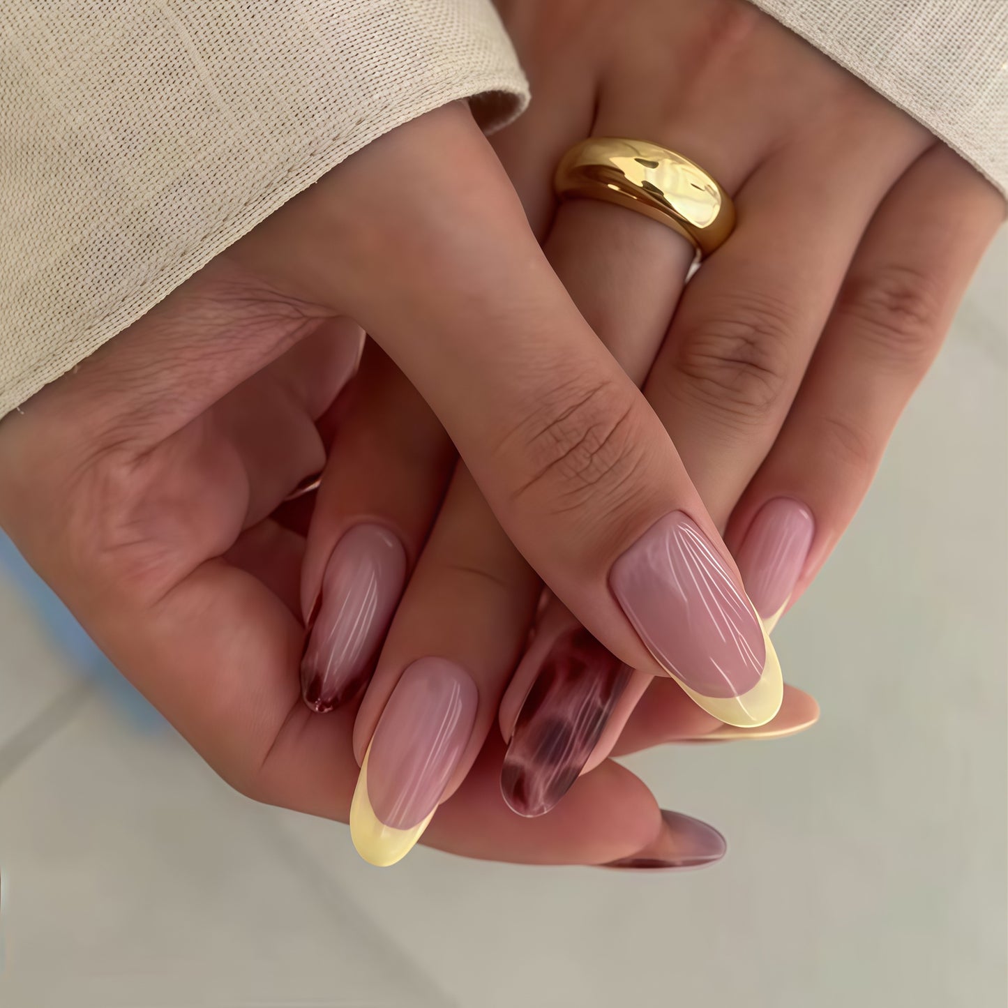 Luxuriöse Gel-Nagelkunst-Tips Brehn