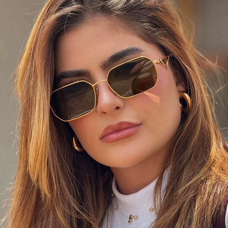 Damen geometrische Luxus-Sonnenbrille mit schmalem Hochglanz-Rahmen Brehn