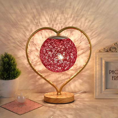 Herzförmige Tischlampe