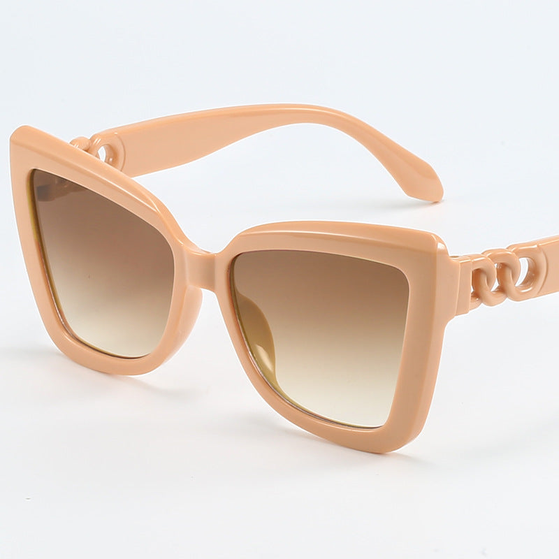Damen moderne Cat-Eye Sonnenbrille mit klarem Rahmen und UV-Schutz Brehn