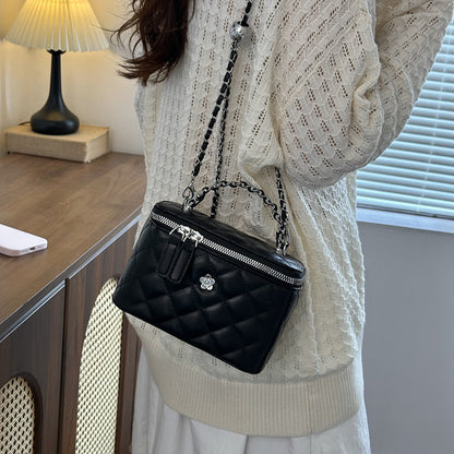 Gepolsterte Kettenriemen-Handtasche