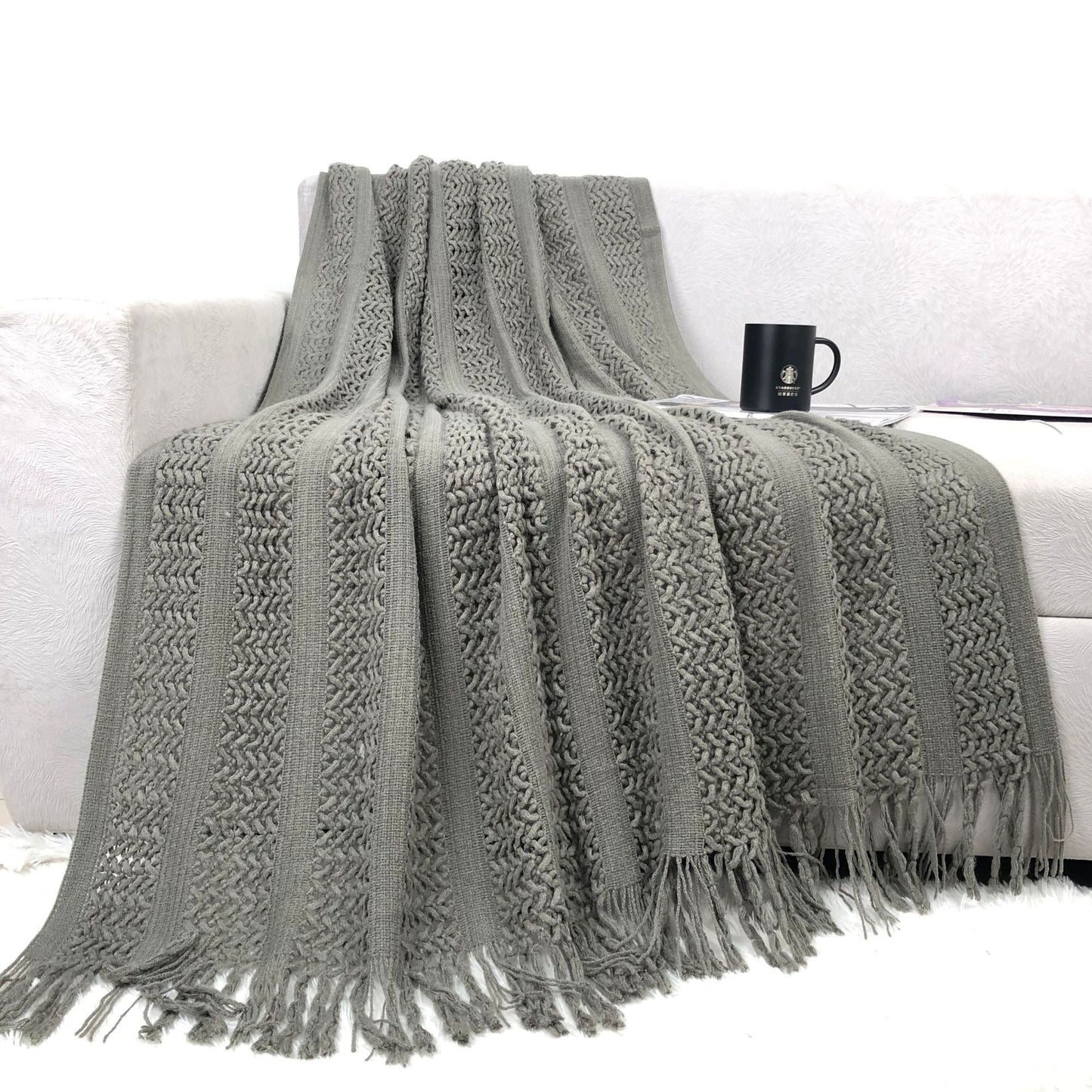 Handgefertigte strukturierte Strickdecke Brehn