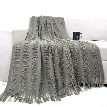 Handgefertigte strukturierte Strickdecke Brehn