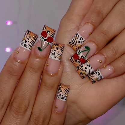 Künstlerischer Safari Druck Nagelkunst Verlängerungen Brehn