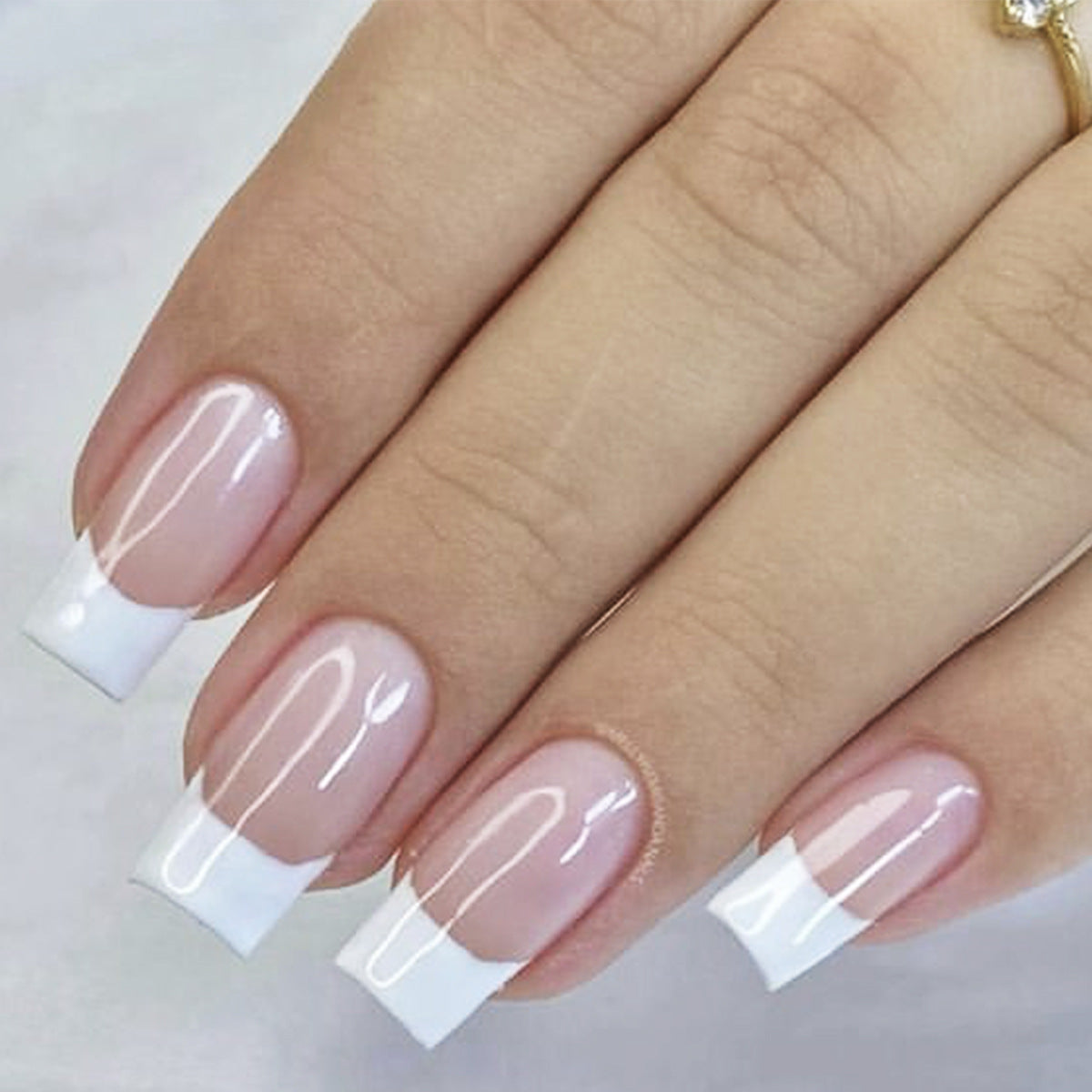 French Tip Press-On Nail Set Brehn