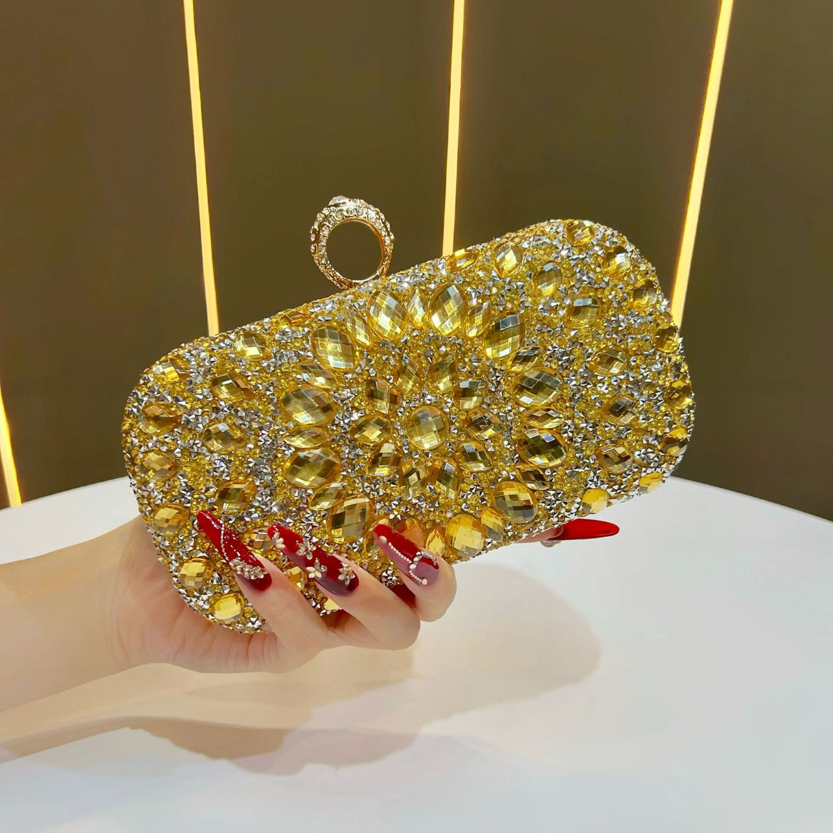 Verzierte Clutch-Tasche