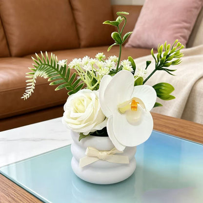 Dekorativer Blumenarrangement für die Heimdekoranzeige