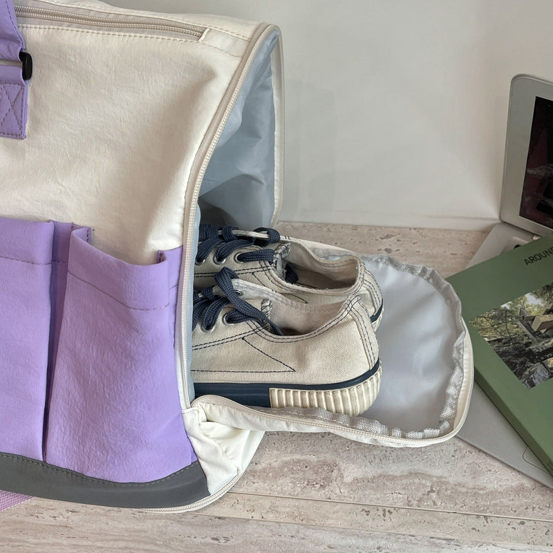 Sportliche Reisetasche Mit Multifunktionalen Eigenschaften Brehn