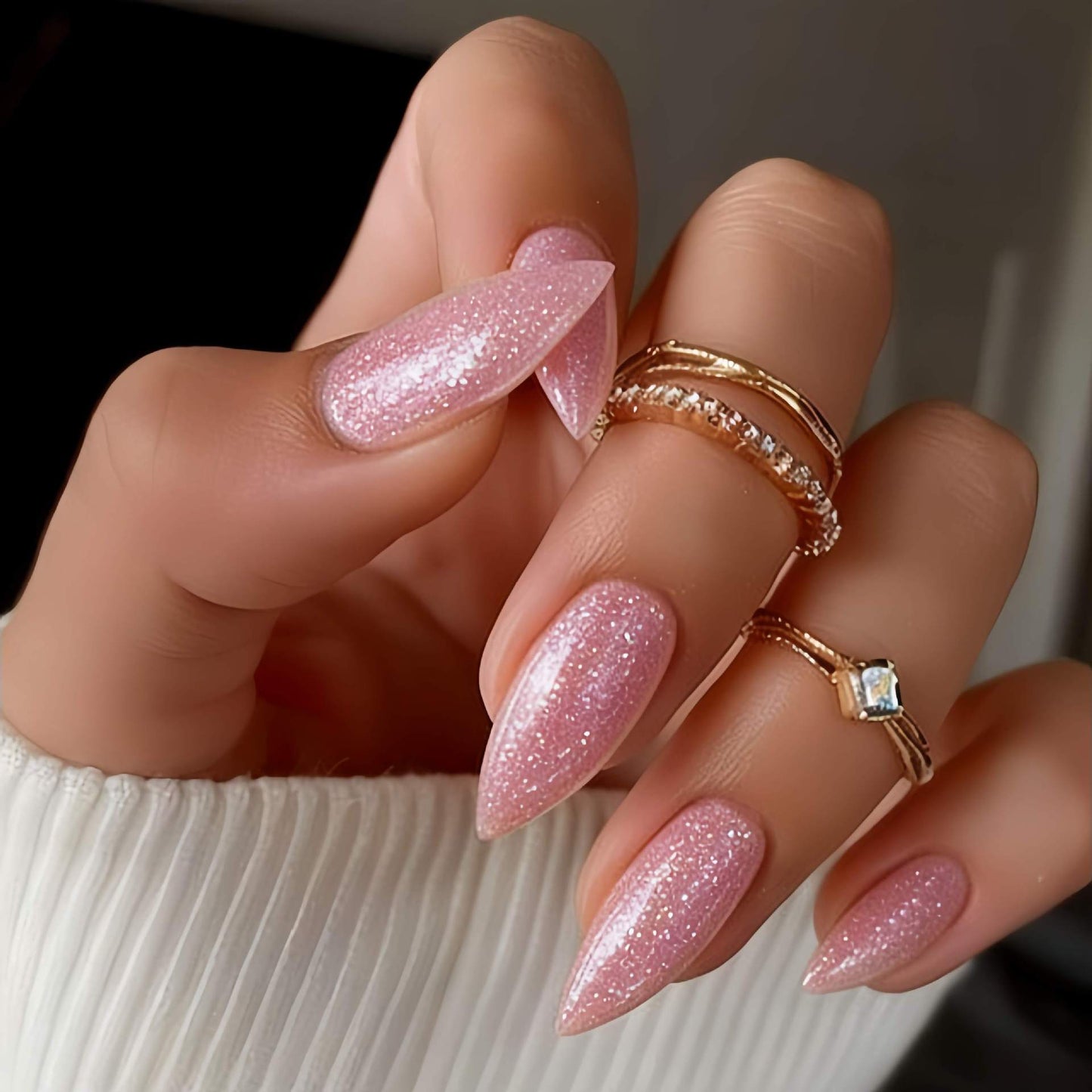 Glitzerndes mandelförmiges Press-On-Nagelset Brehn