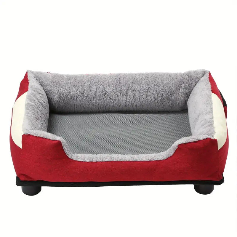 Eleviertes Hundebett mit samtigen Seiten