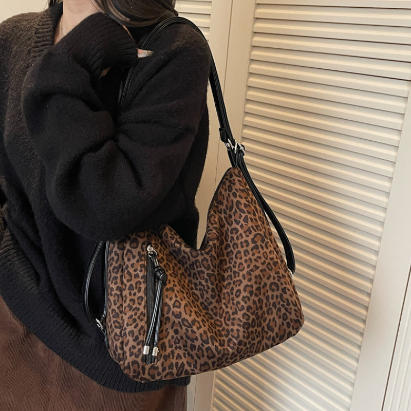 Chic Leopardenmuster Hobo Tasche Brehn