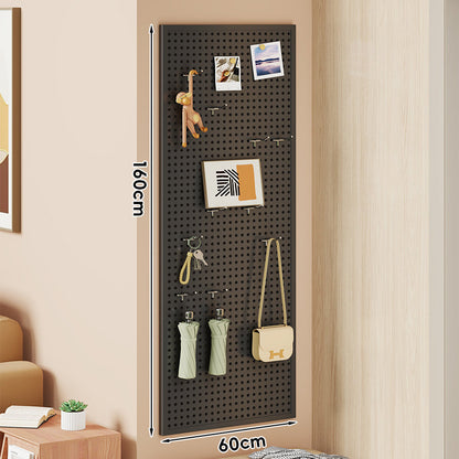 Wandmontiertes Lochplatten-Organisationspaneel mit modularen Haken