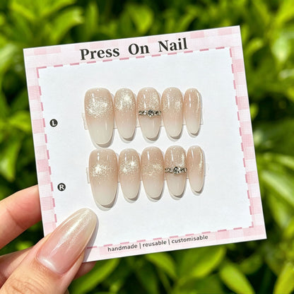 Anpassbare florale Press-On Nagelkollektion