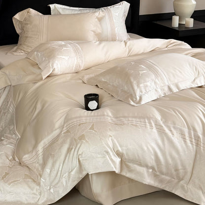Luxuriöses Satin-Jacquard-Blumenbettwäsche-Set mit plissiertem Bettrock