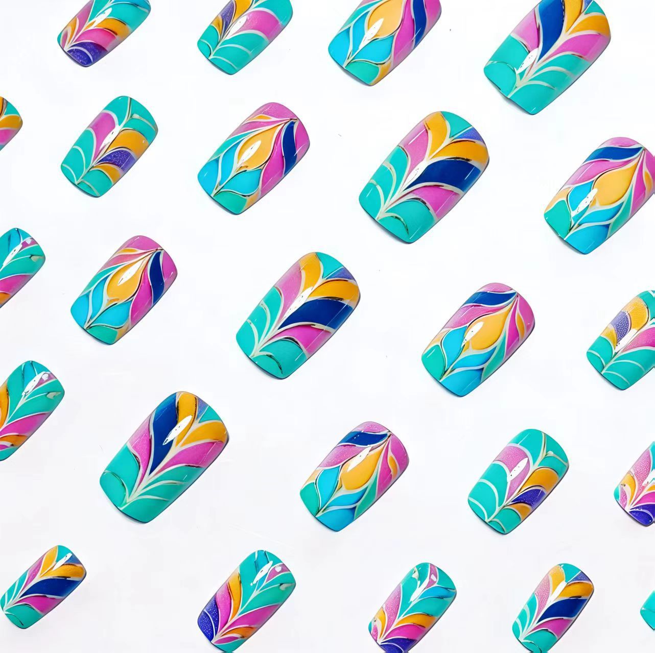 Kreative Hochglanz-Nagelkunst Brehn