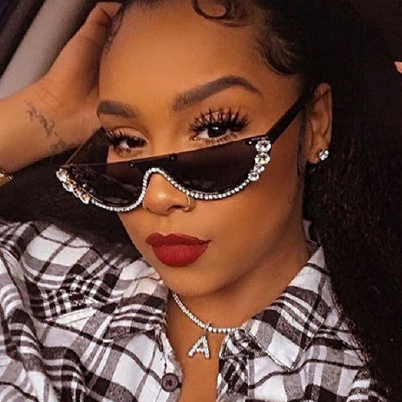 Damen stilvolle Designer-Sonnenbrille mit funkelnden Akzenten Brehn