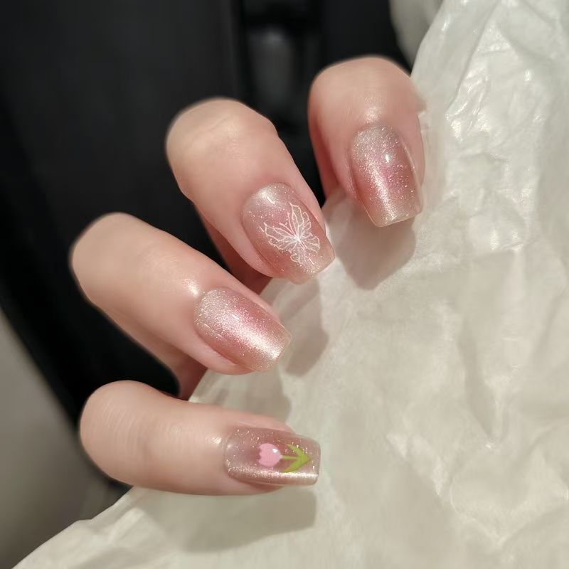 Künstlerisches Blumennageldesign Press-On Tipps Brehn