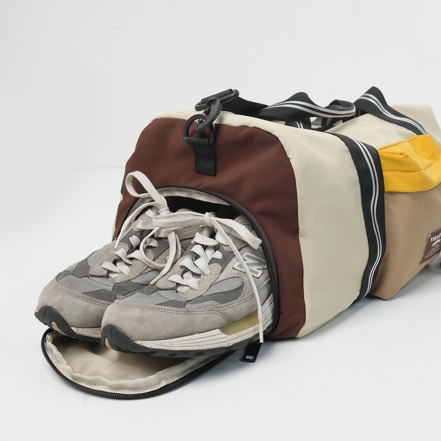 Sportliche Duffel-Tasche Mit Mehreren Funktionstaschen Brehn