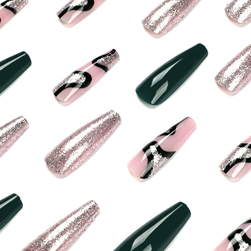 Künstliche Nagelkunst mit eleganten Glitzer- und Farbverlaufseffekten Brehn