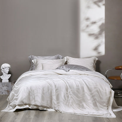 Luxuriöses Satin-Jacquard Wellenbettbezugset mit Halbstich und Kissenbezügen