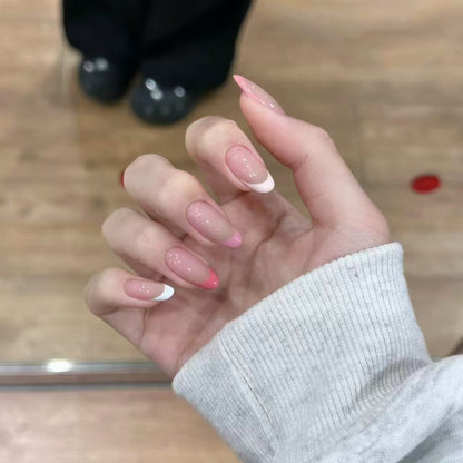 Elegante Ombre Französische Tip Nagelverlängerungen Brehn