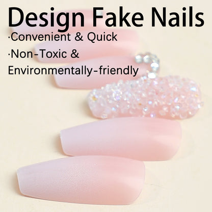 Kunstnagelset mit glamourösen Glitzerakzenten und trendigen Designs Brehn