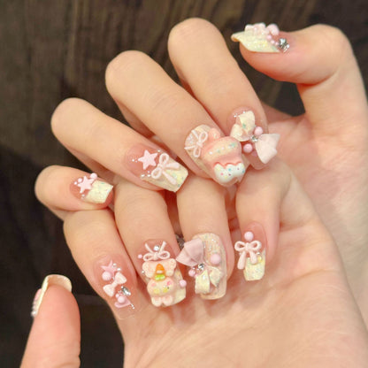 Dekorative Nagelkunst