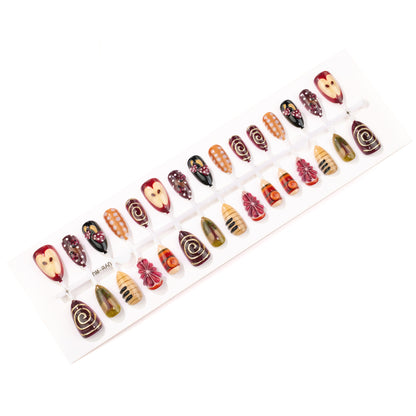 Künstlerisches handgemaltes Press-On Nagelset Brehn