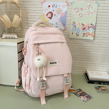 Stylische Multi-Funktions-Rucksack mit dekorativen Merkmalen Brehn