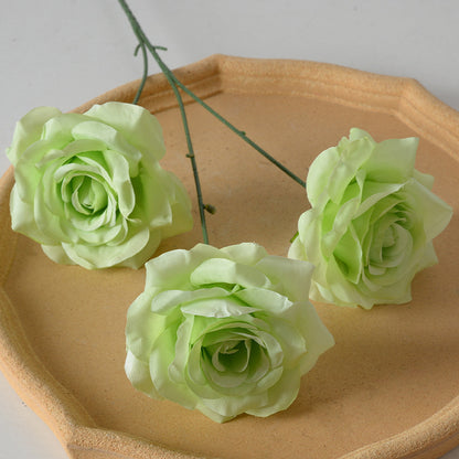 Dekorative Seidenblume