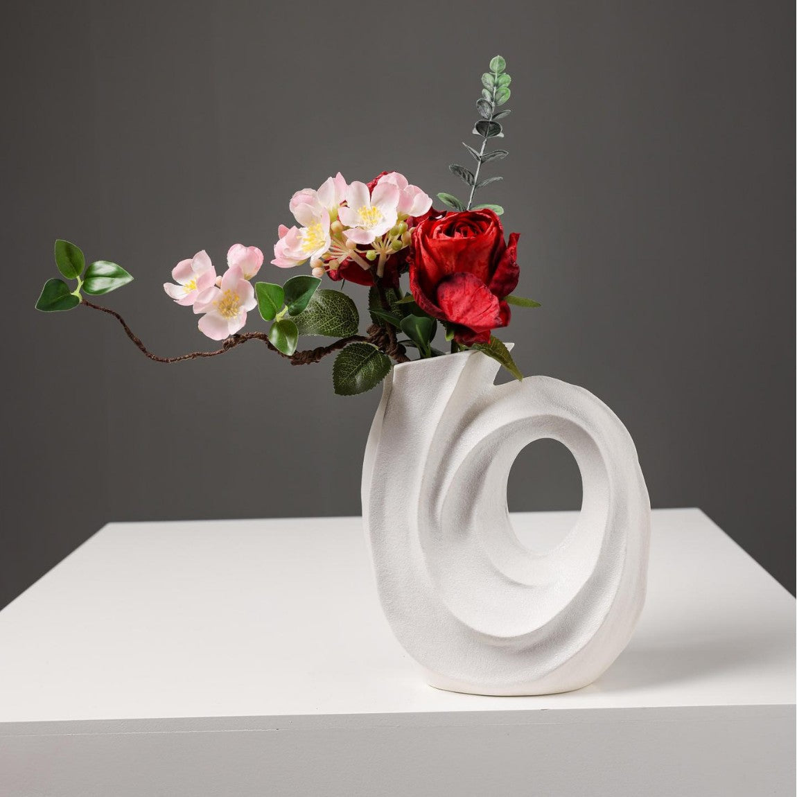 Künstlerische dekorative Keramikvase