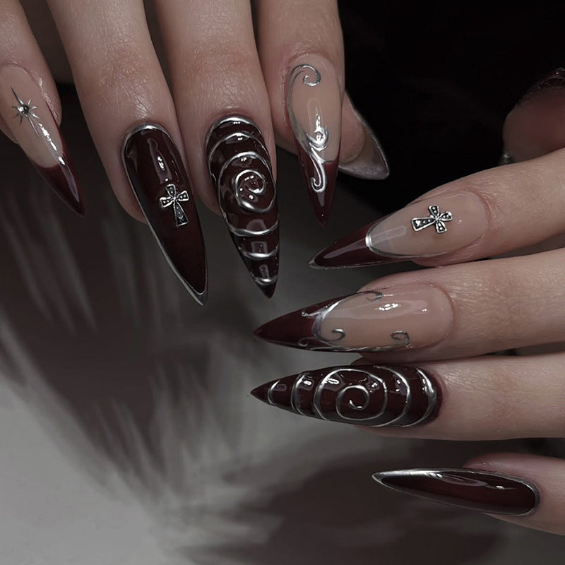 Künstlerisches Stiletto Press-On-Nägel-Set mit aufwendigen Designs Brehn