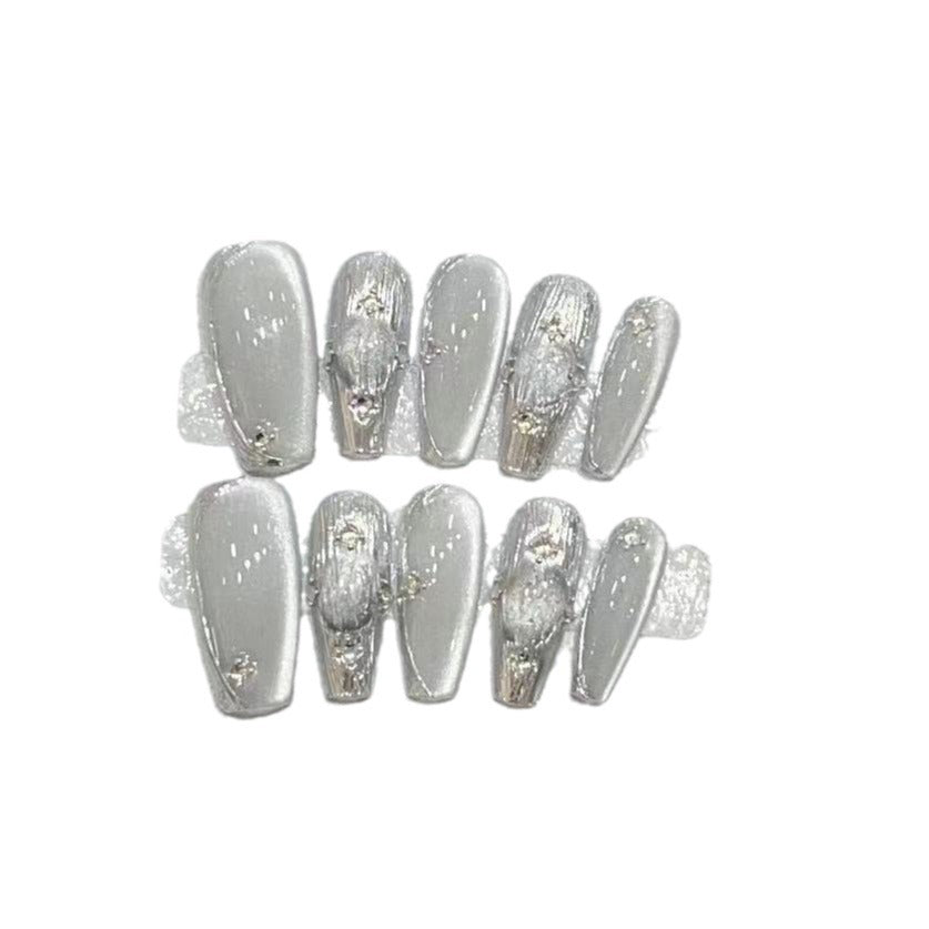 Elegantes Press-On-Nagelset mit Metallic-Finish Brehn