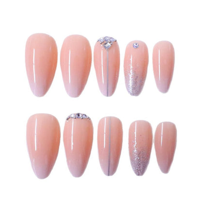 Glamouröse mit Strass verzierte Nagelkunstverlängerungen Brehn