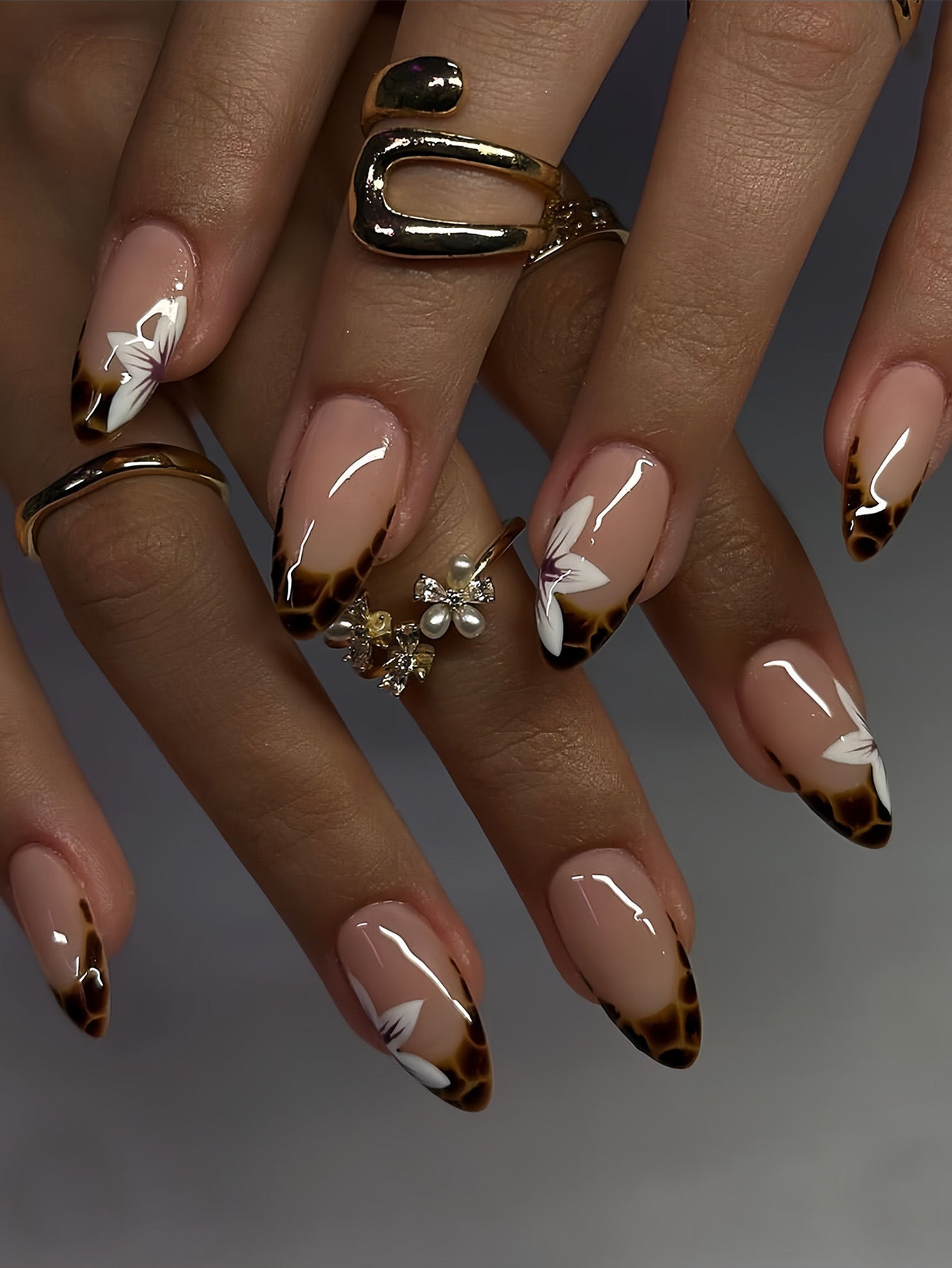 Exquisite Floral Design Stiletto Nails Brehn