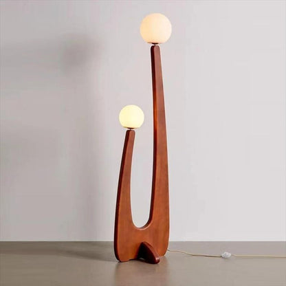 Künstlerische Holzstehlampe