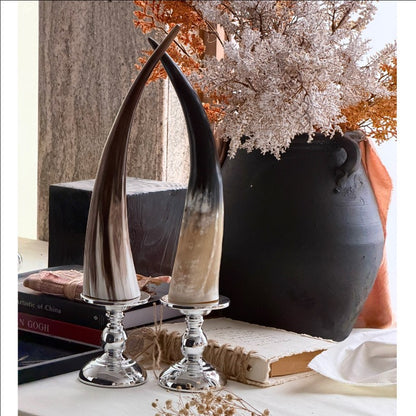 Dekorative Horn Statuen