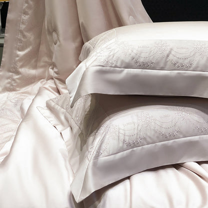Satin-Bettbezug- und Kissenhüllen-Set mit feiner Jacquard-Stickerei und Hotelfinish