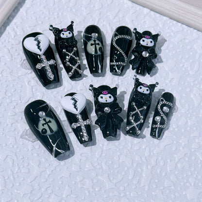 Gothic-inspirierte dekorative Press-On-Nagelkunstset