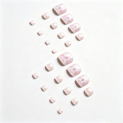 Detaillierte florale Acryl-Nagelkunst