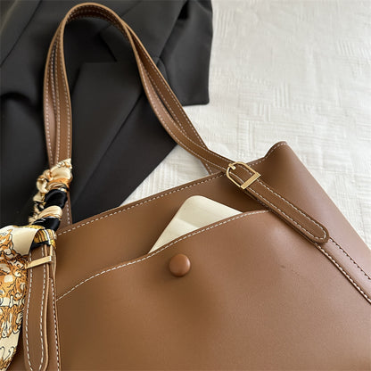 Elegante strukturierte Tote-Bag mit Schal-Detail
