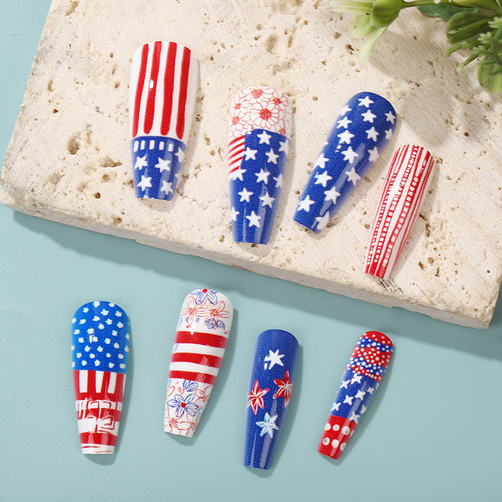 Kreative Nail Art Kunstnägel im patriotischen Design Brehn