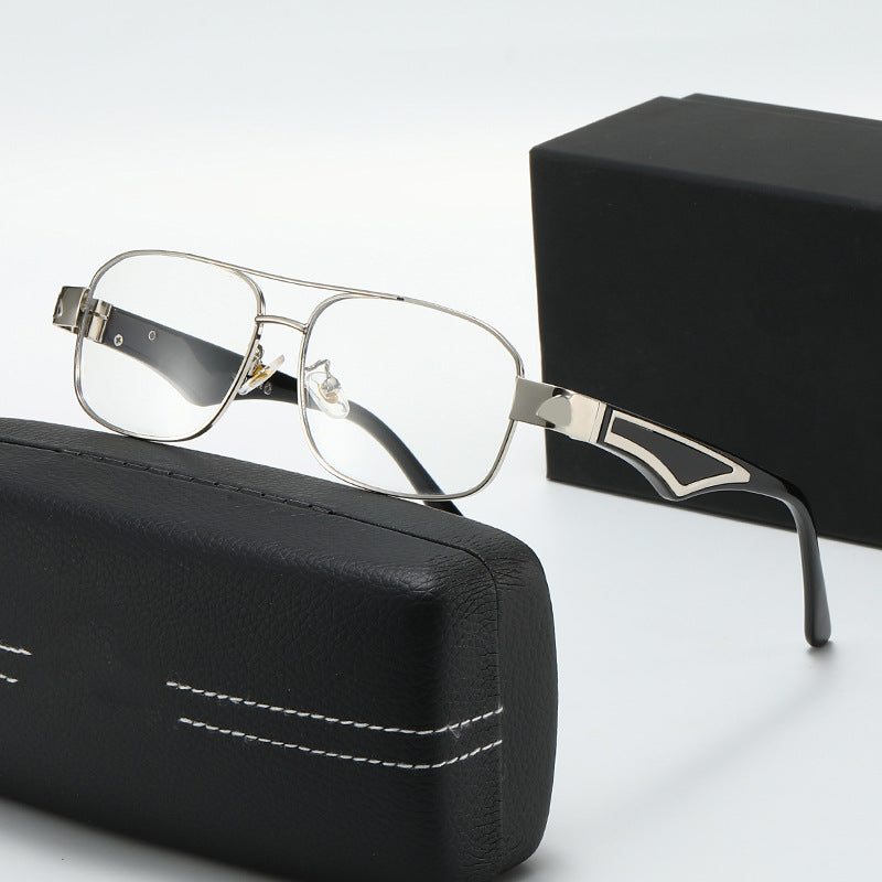 Damen stilvolle Korrektionsbrille mit angularen Akzenten Brehn