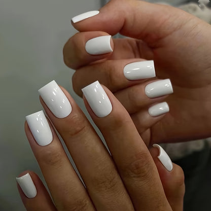 Kunstnagelset mit modernem, glänzenden Design Brehn