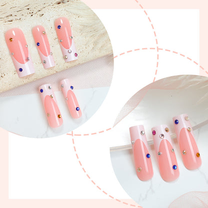Elegantes dekoratives Press-On-Nagelset mit Edelsteinakzenten Brehn