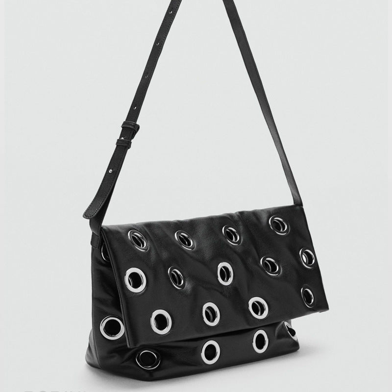 Ösen Akzentierte Schultertasche