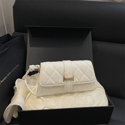 Gepolsterte Kunstleder-Clutch-Tasche