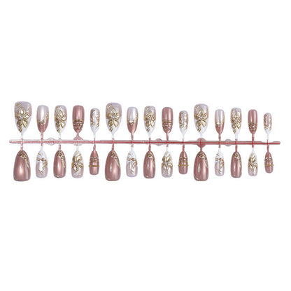 Kunstnagelset mit elegantem Blumen-Design Brehn