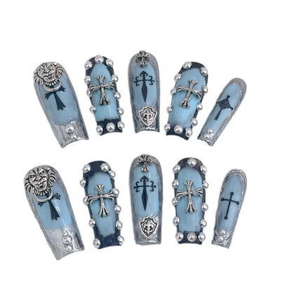 Dekoratives 3D Press-On Nail Set mit Gothic-Elementen